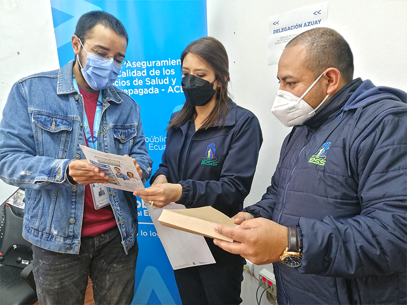 La Acess en Azuay entrega recetarios para la prescripción de medicamentos psicotrópicos y estupefacientes